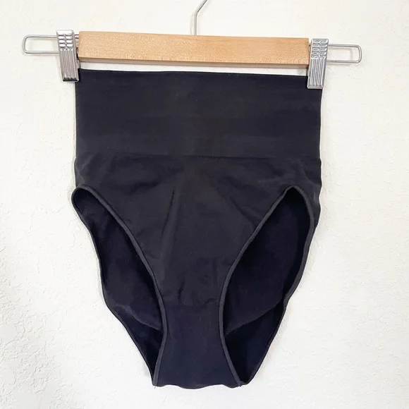 Skims Core Control Brief black Large/XL - Picture 3 of 5